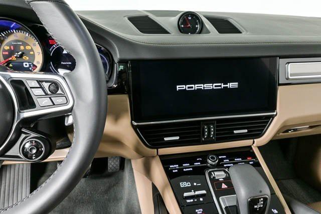 Photo of 2022 Moonlight Blue Metallic Porsche Cayenne