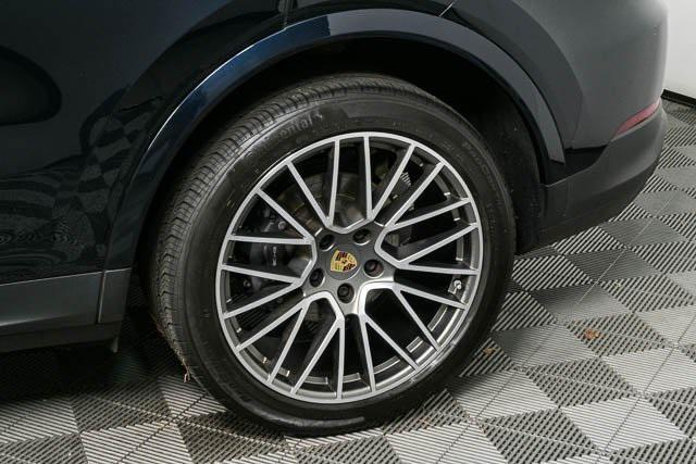 Photo of 2022 Moonlight Blue Metallic Porsche Cayenne