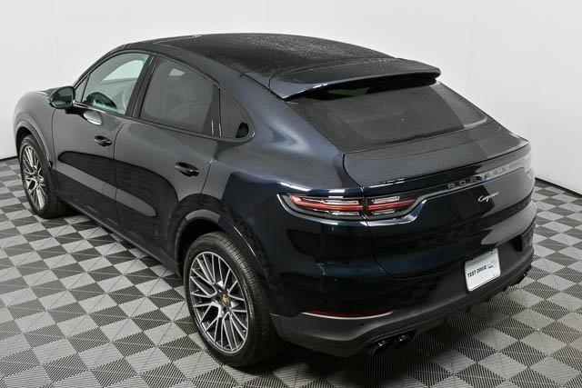 Photo of 2022 Moonlight Blue Metallic Porsche Cayenne