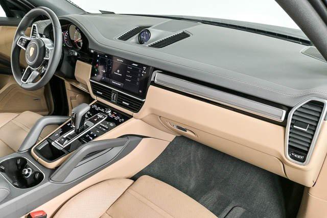 Photo of 2022 Moonlight Blue Metallic Porsche Cayenne