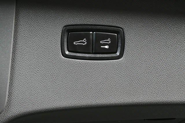 Photo of 2022 Moonlight Blue Metallic Porsche Cayenne