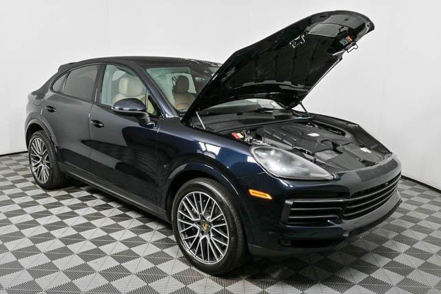 Photo of 2022 Moonlight Blue Metallic Porsche Cayenne