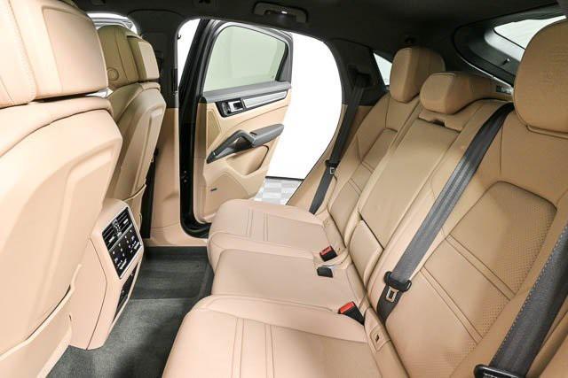 Photo of 2022 Moonlight Blue Metallic Porsche Cayenne