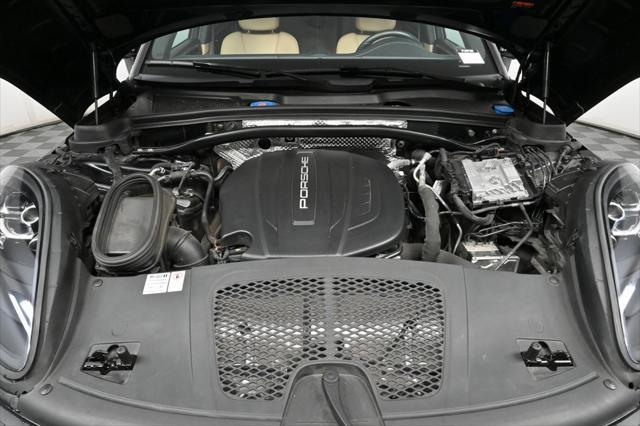Photo of 2021 Black Porsche Macan