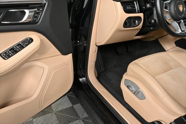 Photo of 2021 Black Porsche Macan