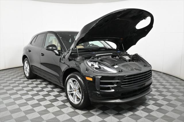 Photo of 2021 Black Porsche Macan