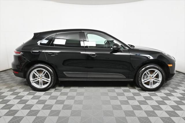 Photo of 2021 Black Porsche Macan