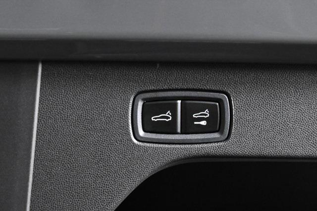 Photo of 2025 Slate Grey Neo Porsche Macan