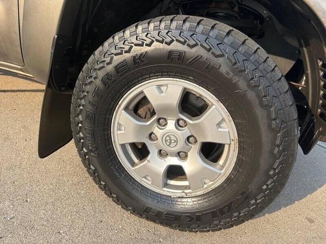 Photo of 2014 Magnetic Gray Metallic Toyota Tacoma