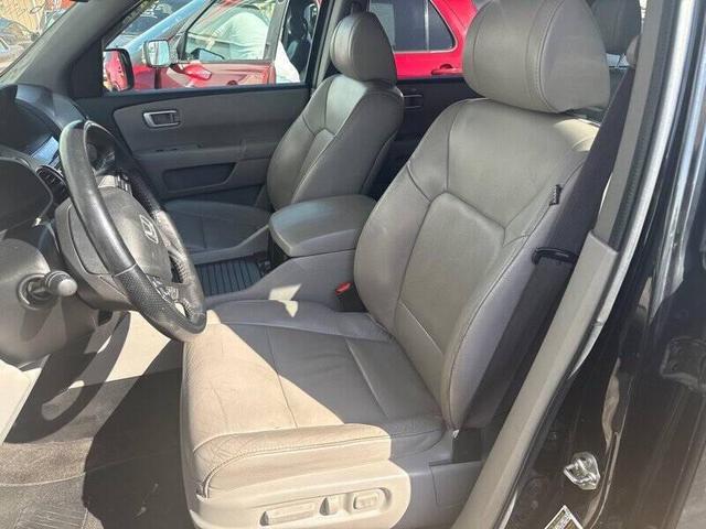 Photo of 2012 Crystal Black Pearl Honda Pilot