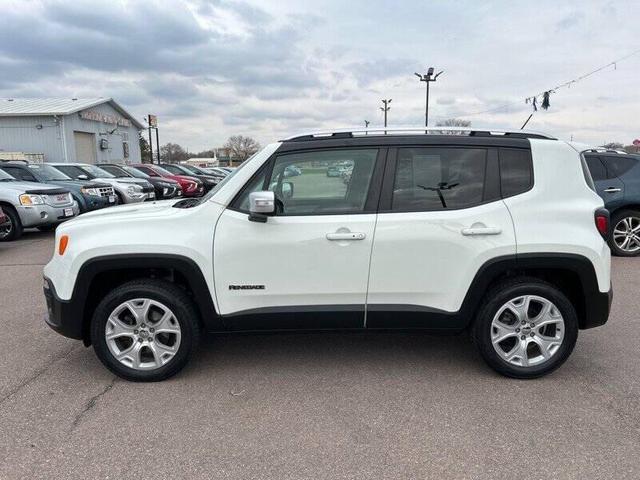 Photo of 2017 Alpine White Jeep Renegade
