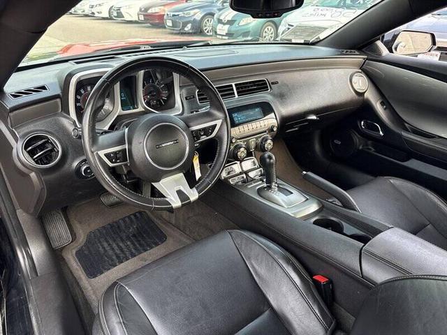 Photo of 2011 Black Chevrolet Camaro