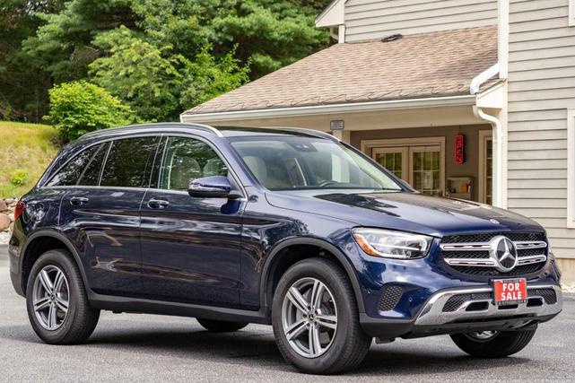 Photo of 2022 Lunar Blue Metallic Mercedes-Benz GLC 300