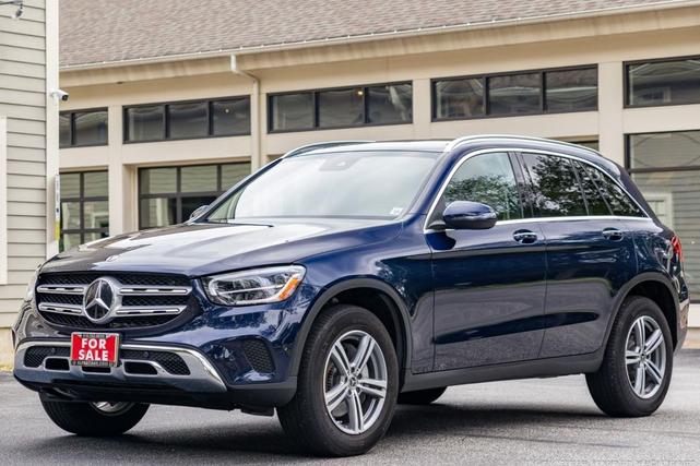 Photo of 2022 Lunar Blue Metallic Mercedes-Benz GLC 300
