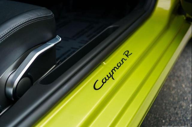 Photo of 2012 Peridot Metallic Porsche Cayman