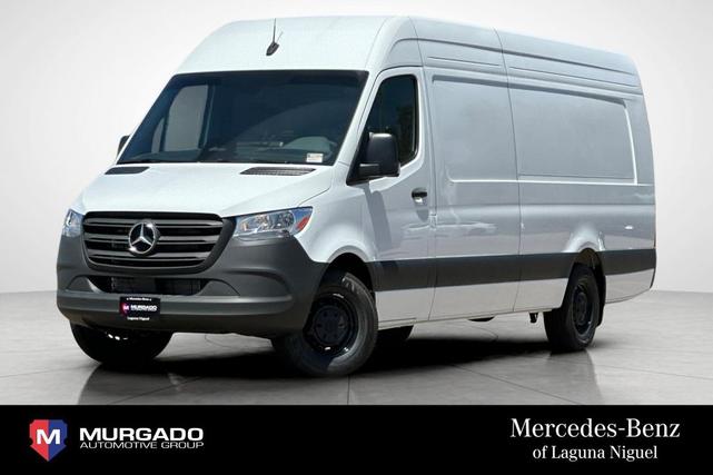 Photo of 2025 Arctic White Mercedes-Benz Sprinter 2500
