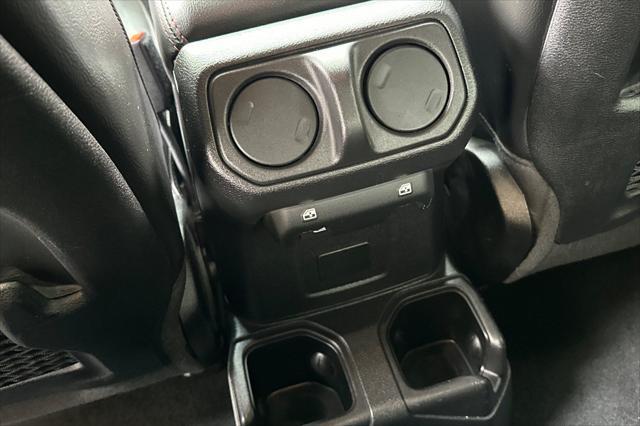 Photo of 2022 Black Clearcoat Jeep Gladiator