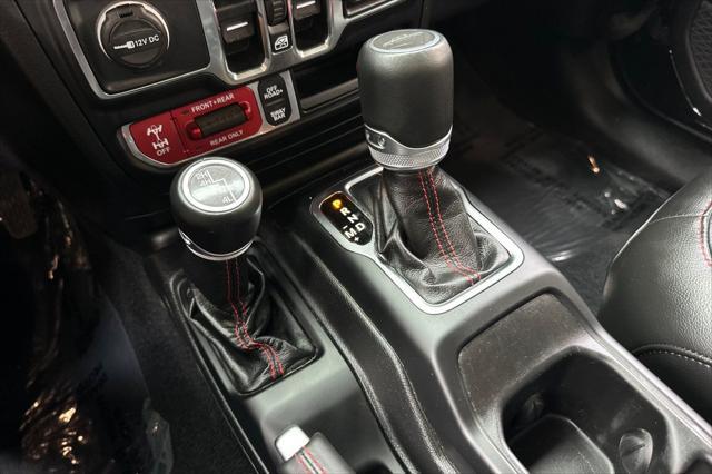Photo of 2022 Black Clearcoat Jeep Gladiator