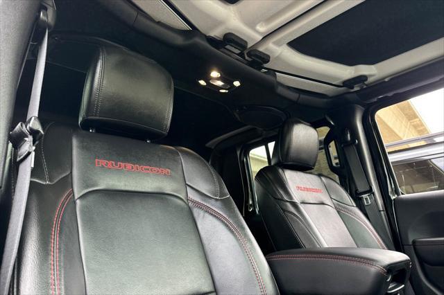Photo of 2022 Black Clearcoat Jeep Gladiator
