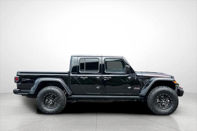 Photo of 2022 Black Clearcoat Jeep Gladiator