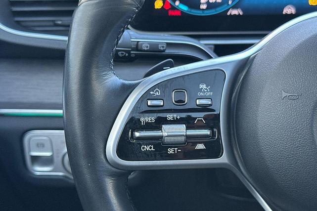 Photo of 2022 Polar White Mercedes-Benz GLE 350