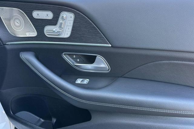 Photo of 2022 Polar White Mercedes-Benz GLE 350