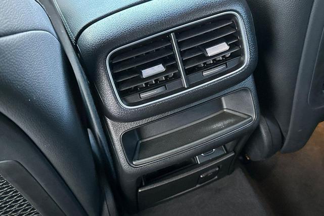 Photo of 2022 Polar White Mercedes-Benz GLE 350