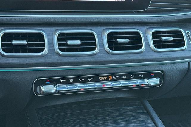 Photo of 2022 Polar White Mercedes-Benz GLE 350