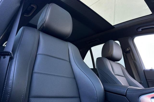 Photo of 2022 Polar White Mercedes-Benz GLE 350