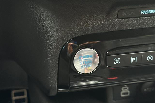 Photo of 2024 Vapor Blue Ford Escape
