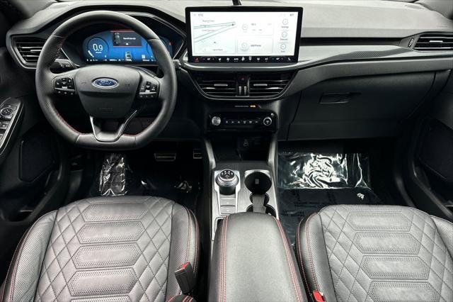 Photo of 2024 Vapor Blue Ford Escape