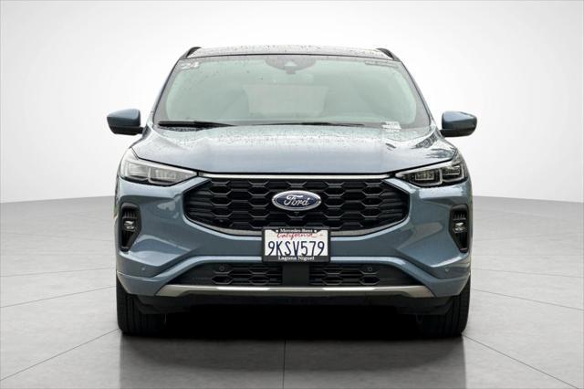 Photo of 2024 Vapor Blue Ford Escape