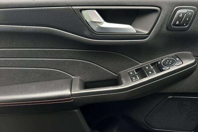 Photo of 2024 Vapor Blue Ford Escape