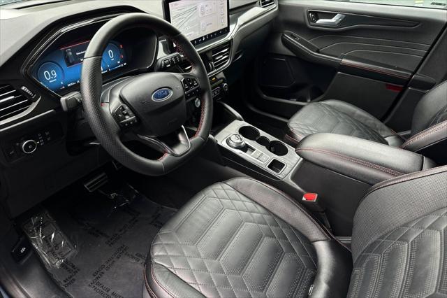 Photo of 2024 Vapor Blue Ford Escape