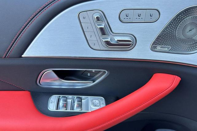 Photo of 2026 Polar White Mercedes-Benz AMG GLE 63