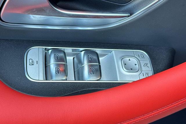 Photo of 2026 Polar White Mercedes-Benz AMG GLE 63