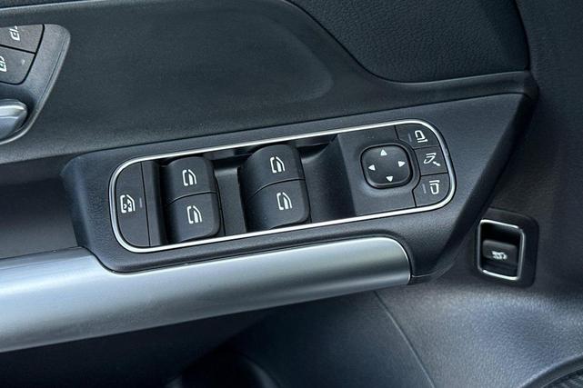 Photo of 2025 Polar White Mercedes-Benz GLA 250