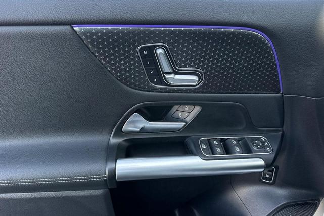 Photo of 2025 Polar White Mercedes-Benz GLA 250