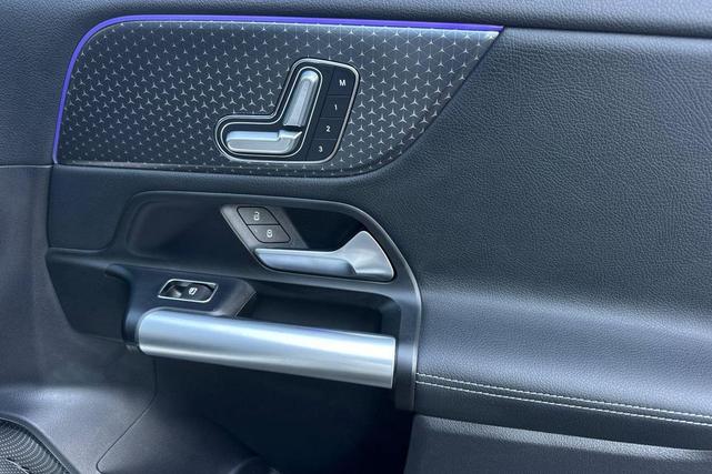 Photo of 2025 Polar White Mercedes-Benz GLA 250