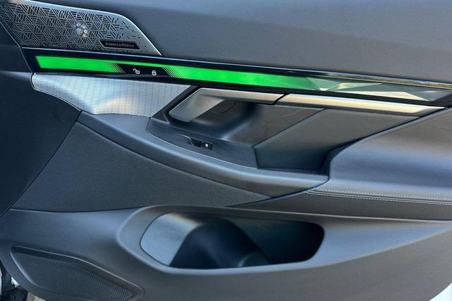 Photo of 2024 Alpine White BMW i5