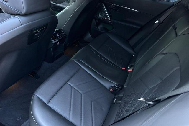Photo of 2024 Alpine White BMW i5
