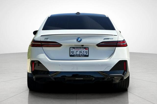 Photo of 2024 Alpine White BMW i5
