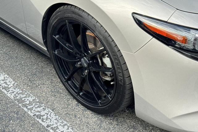 Photo of 2022 Platinum Quartz Metallic Mazda Mazda3
