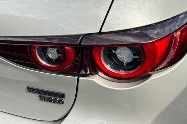 Photo of 2022 Platinum Quartz Metallic Mazda Mazda3