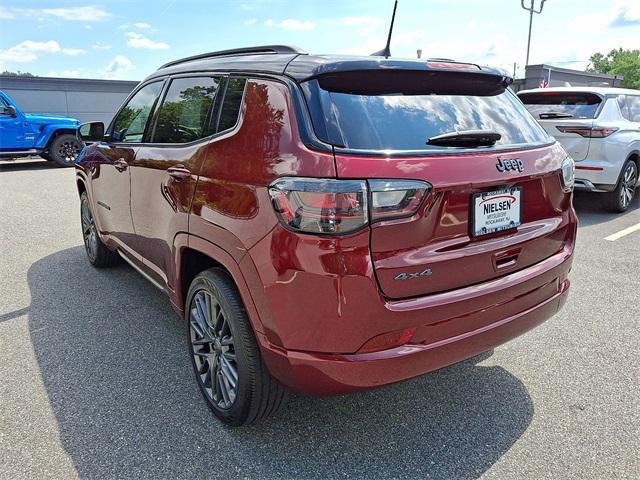 Photo of 2022 Velvet Red Pearlcoat Jeep Compass