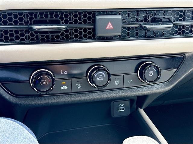 Photo of 2025 Nordic Forest Pearl Honda HR-V