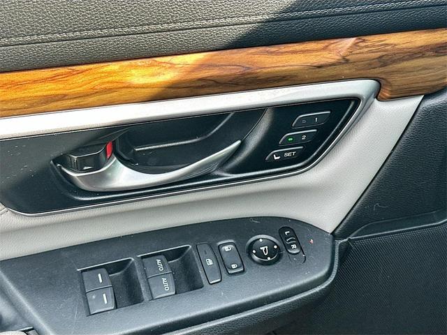 Photo of 2017 Basque Red Pearl II Honda CR-V