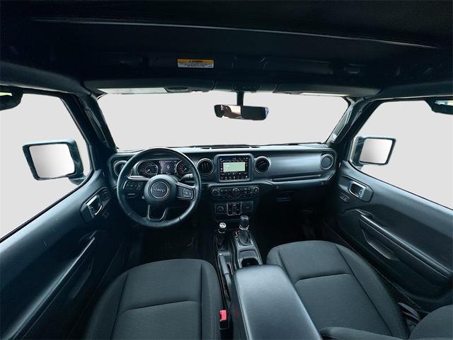 Photo of 2021 Black Clearcoat Jeep Gladiator