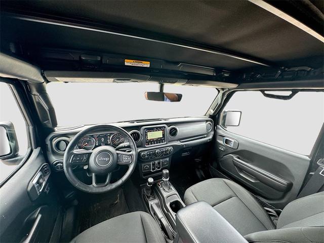 Photo of 2021 Black Clearcoat Jeep Gladiator