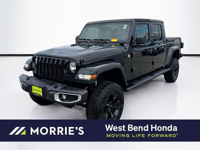 Photo of 2021 Black Clearcoat Jeep Gladiator